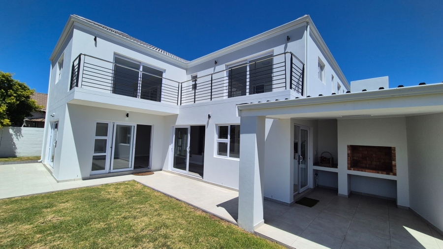 3 Bedroom Property for Sale in Country Club Western Cape